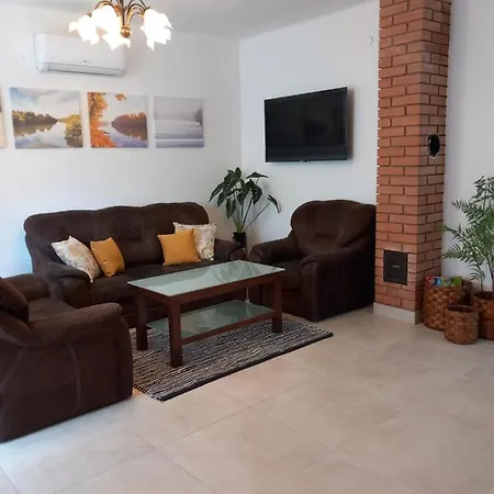 Apartment Boglarka Vendeghaz Tiszaloek *
