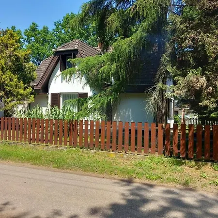 Boglarka Vendeghaz Tiszaloek Apartment