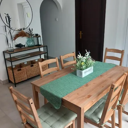 Apartment Boglarka Vendeghaz Tiszaloek *
