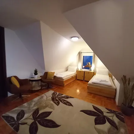 Apartment Boglarka Vendeghaz Tiszaloek